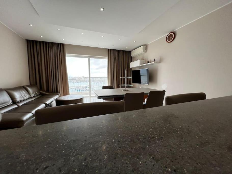 Seaview 2 Bedroom Penthouse Appartement Marsaxlokk